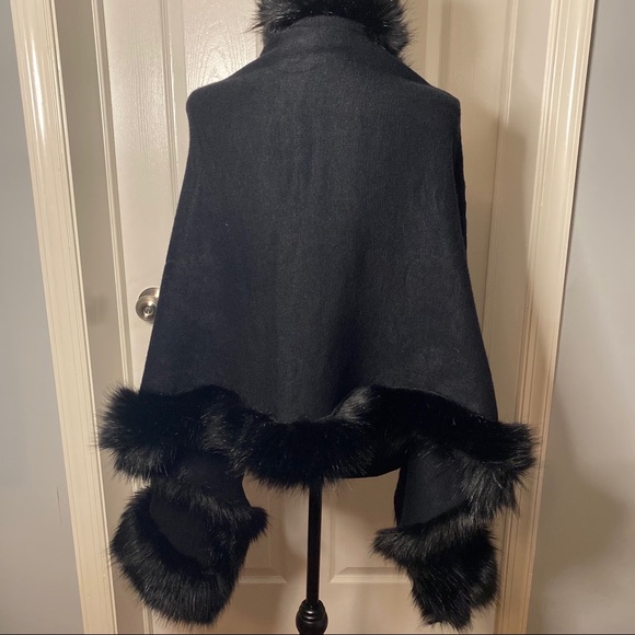 Black Wrap - Picture 5 of 5